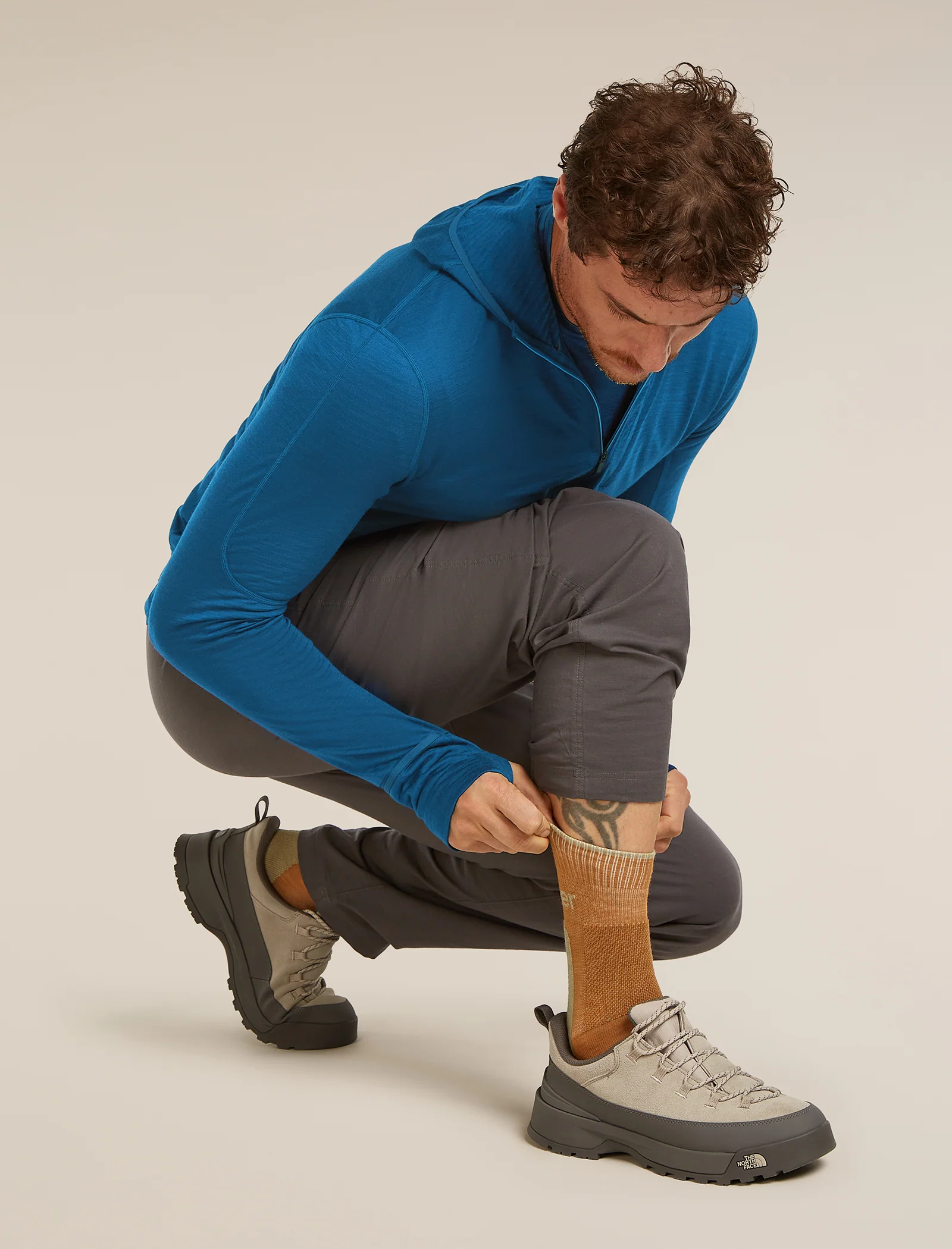 Men's Merino Hike+ Medium Crew Socks - Image 2