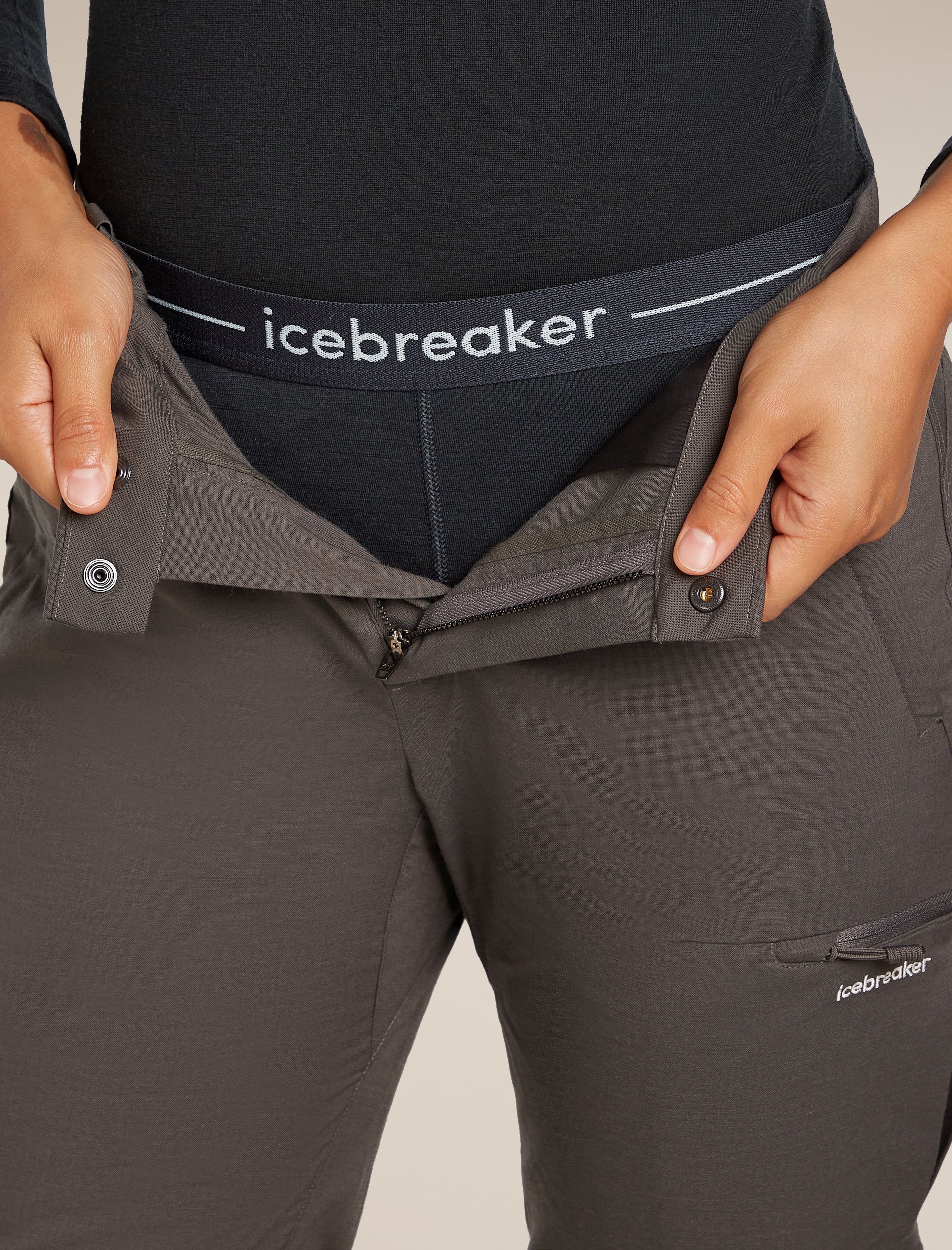 Women's Merino 200 Oasis 3/4 Thermal Leggings - Image 4