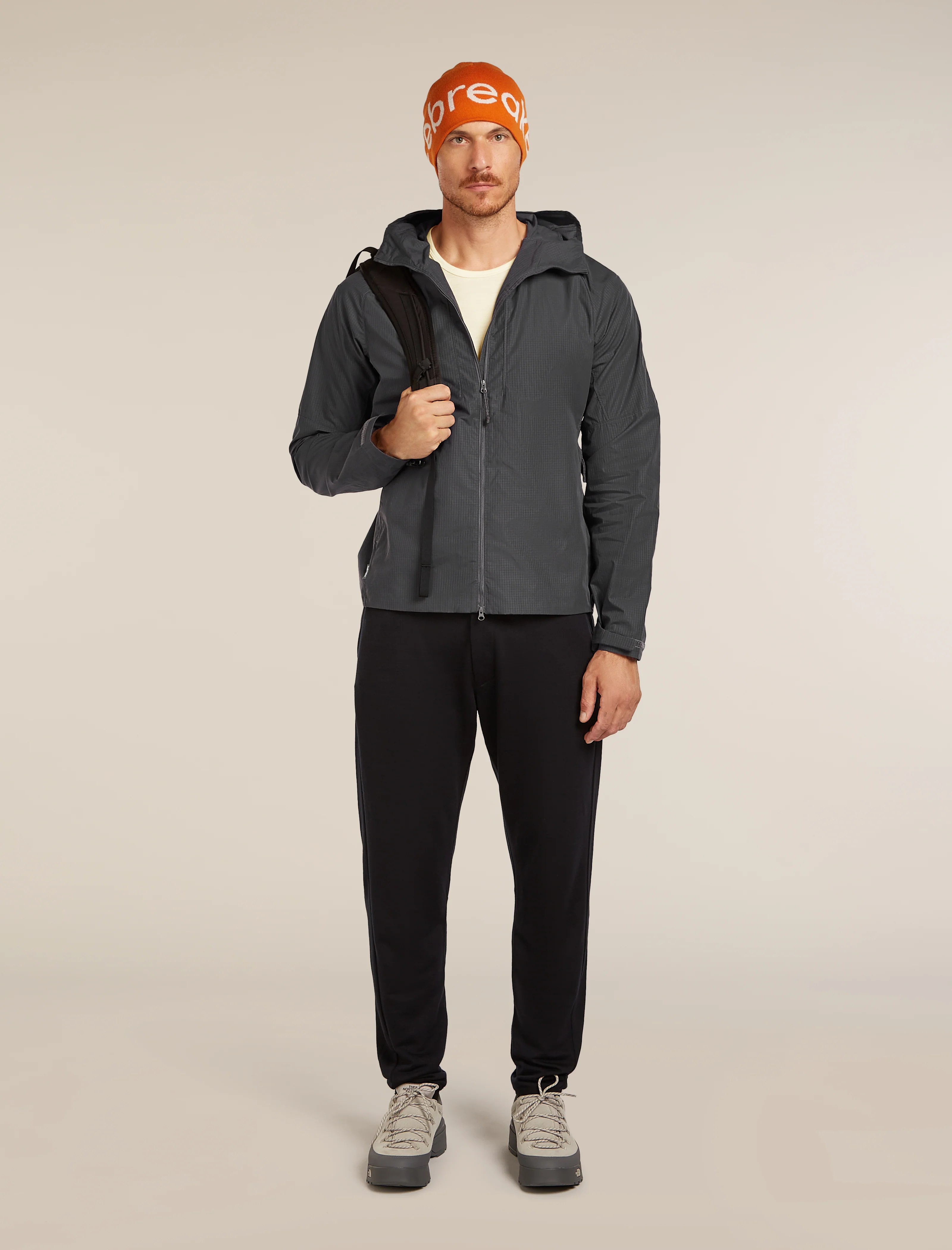 Men's Merino 200 Oasis Long Sleeve Crewe Thermal Top - Image 4