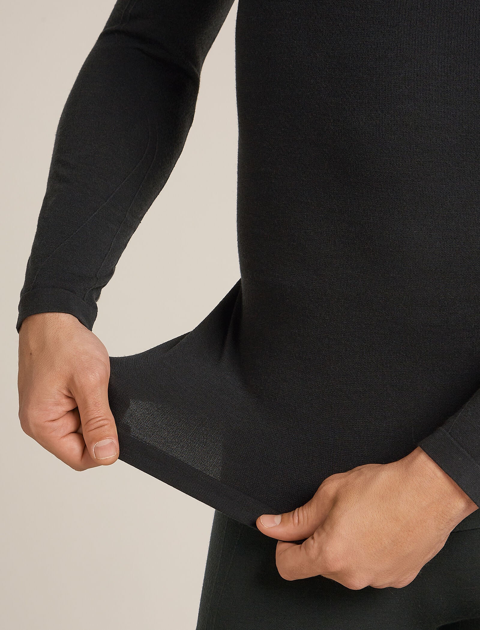 Men's Merino Blend 260 ZoneKnit™ Seamless Long Sleeve Crewe Thermal Top - Image 6