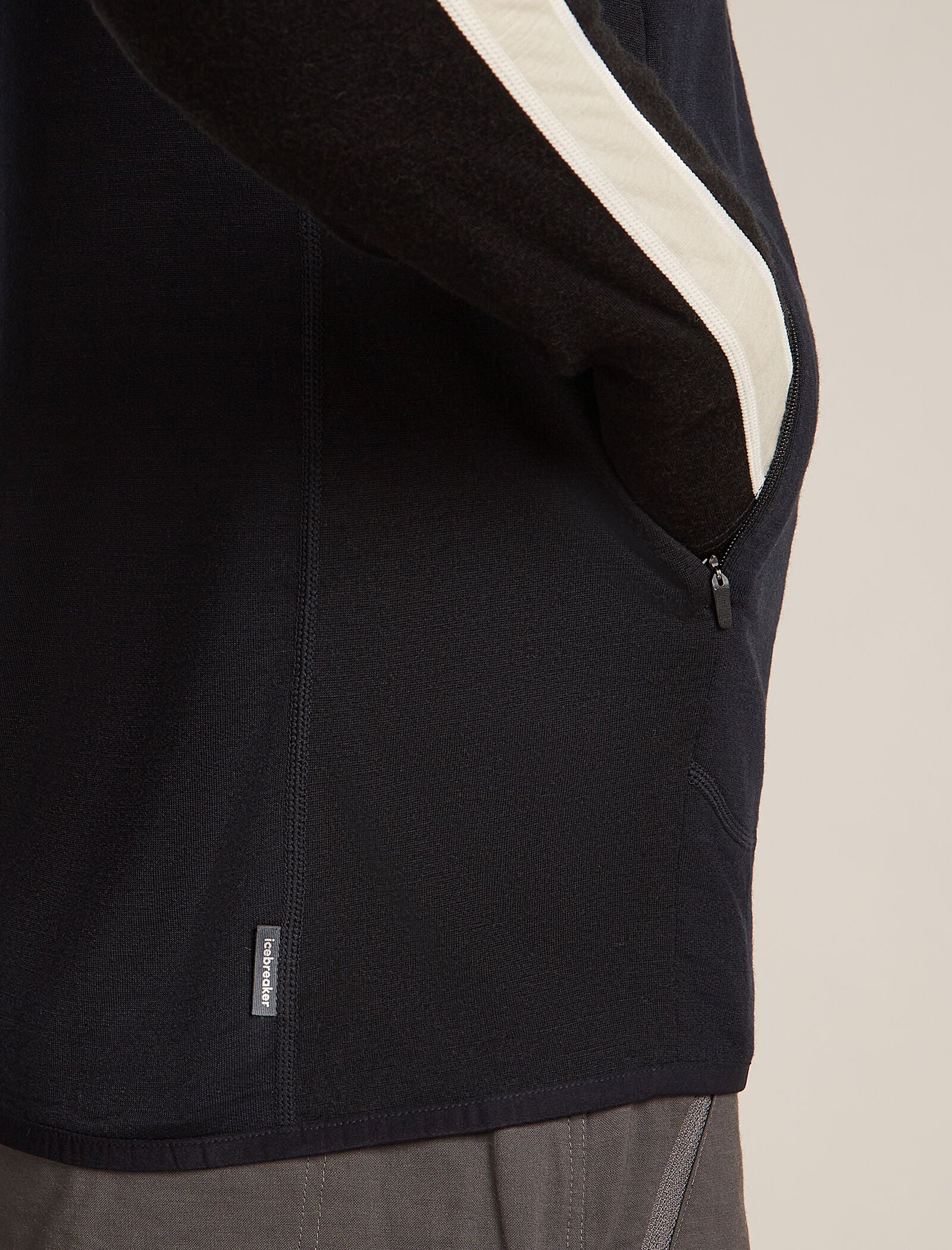 Men's Merino Blend 300 RealFleece™ Descender Vest - Image 8