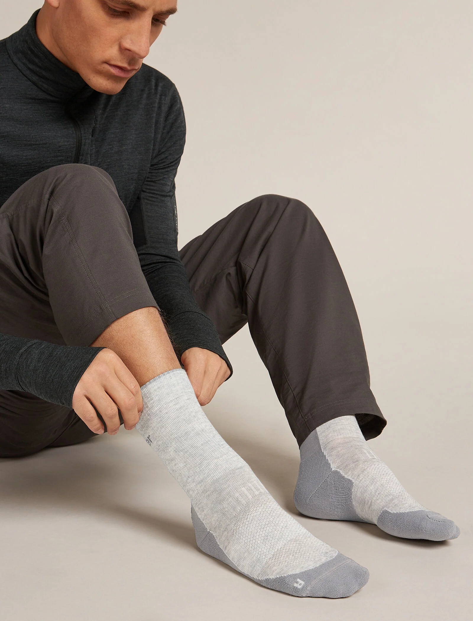 Men's Merino Hike+ Light Crew Socks - Image 2