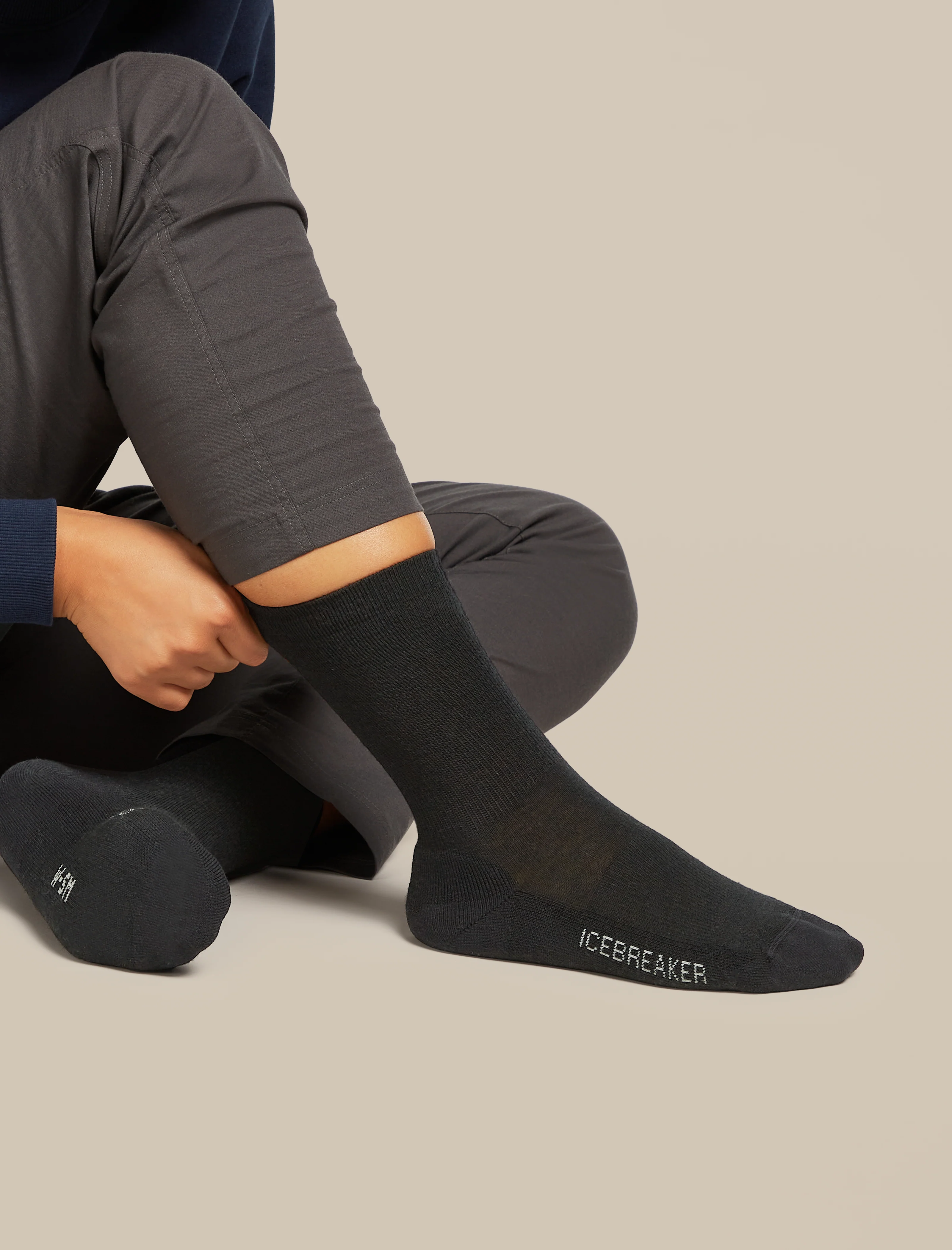 Women's Merino Lifestyle Light Crew Socks - Image 2