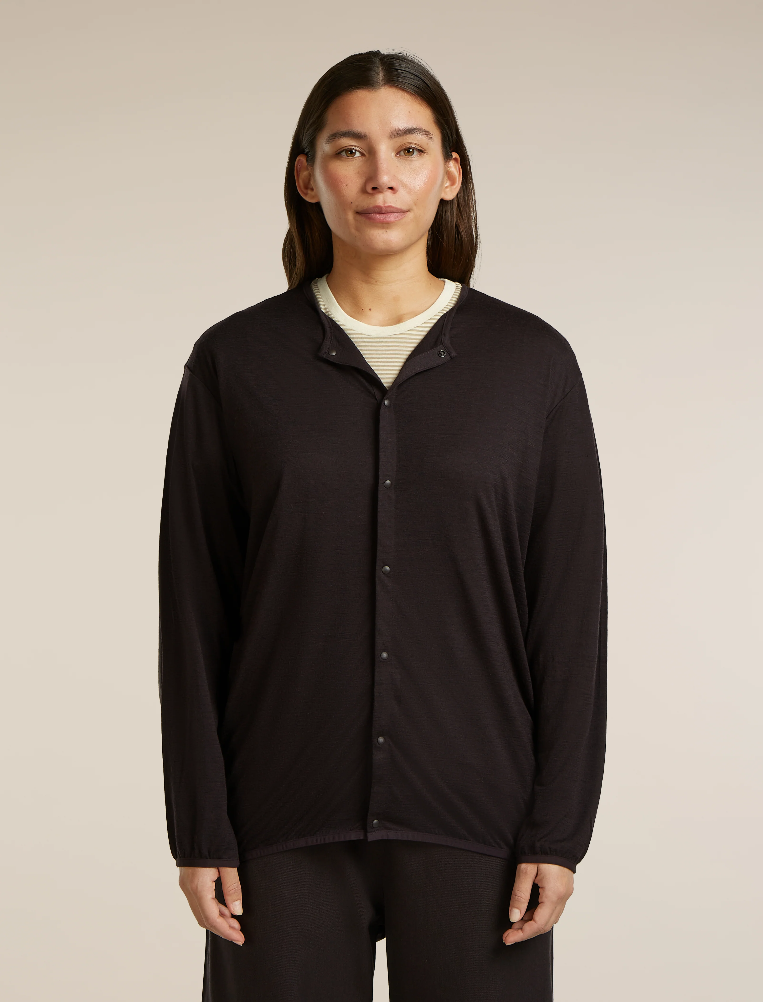 Unisex Merino 150 Round Neck Cardigan - Image 3