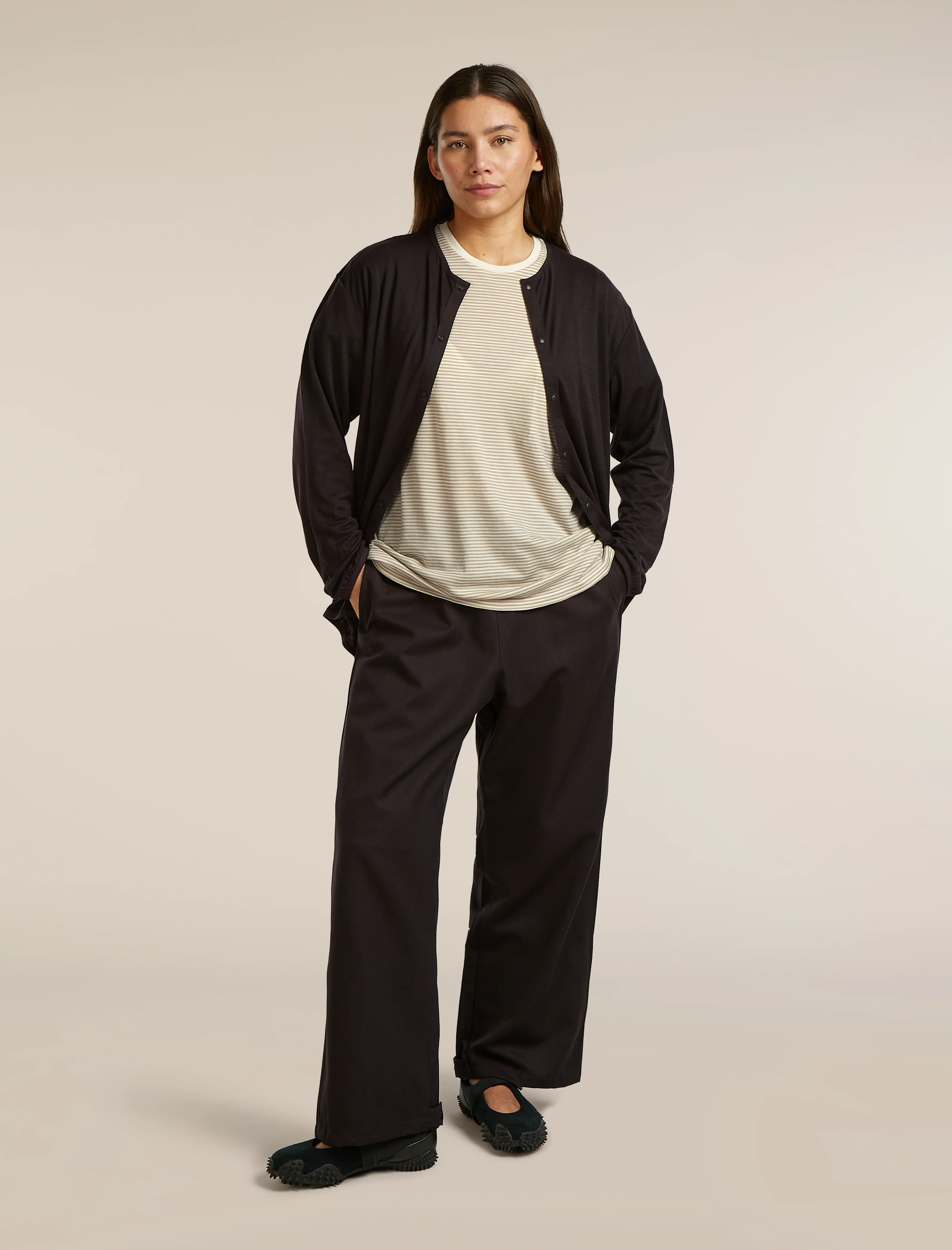 Unisex Merino 150 Round Neck Cardigan - Image 9