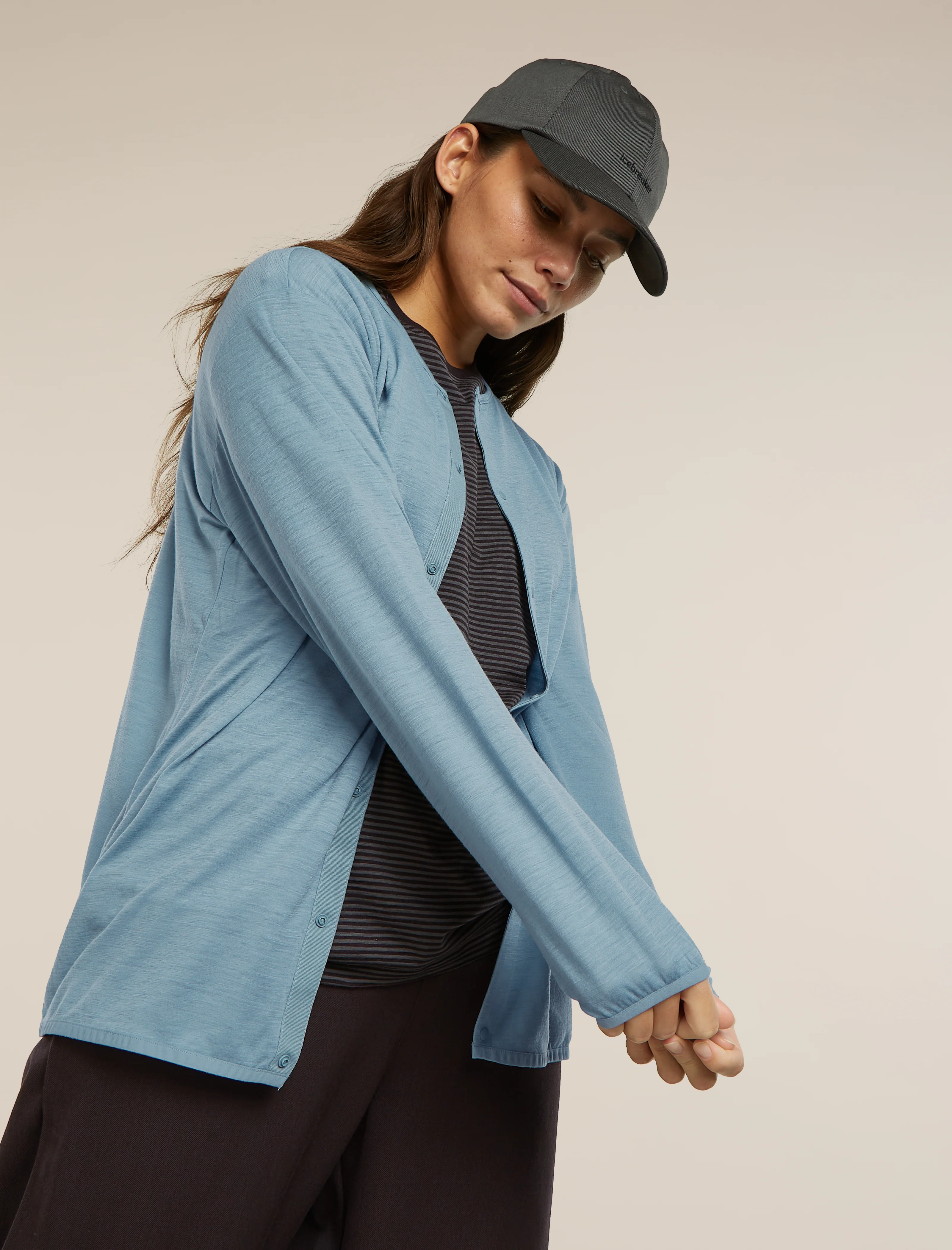 Unisex Merino 150 Round Neck Cardigan - Image 17