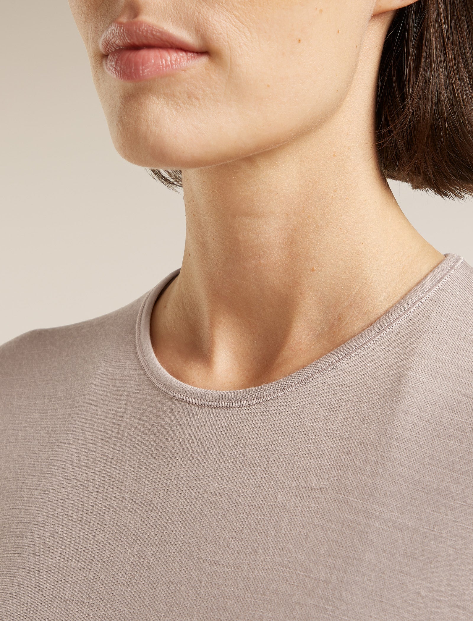 Women's Merino 200 Oasis Long Sleeve Crewe - Image 6