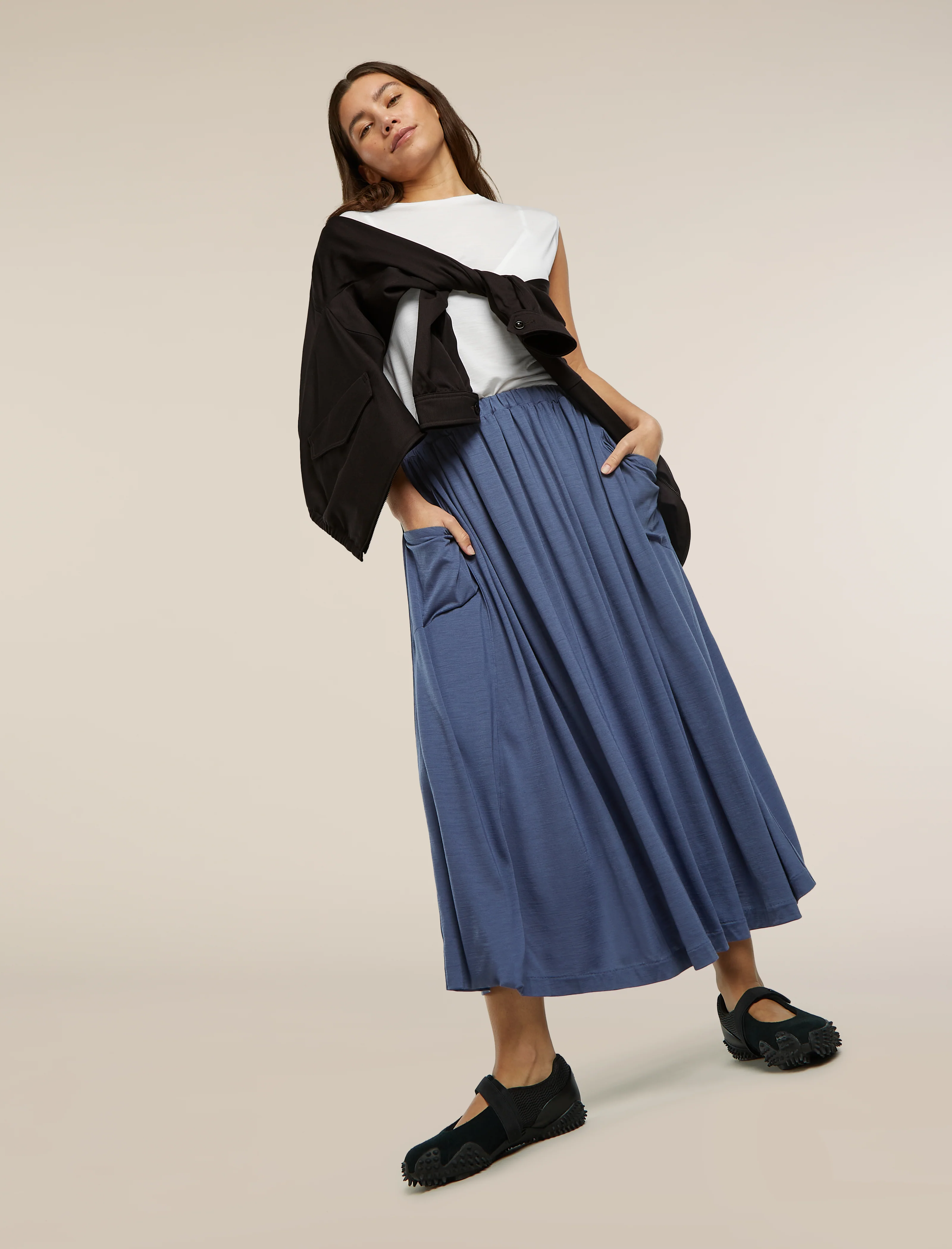 Women's Merino Blend 125 Cool-Lite™ Skirt - Image 12